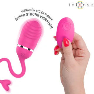 Œuf vibrant Sookie rose et télécommande tenue en main