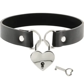 Collier en Cuir Vegan avec Accessoire Coeur avec Cl?