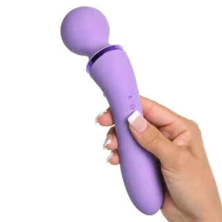 Duo Wand Massage-Her tenu en main par le milieu