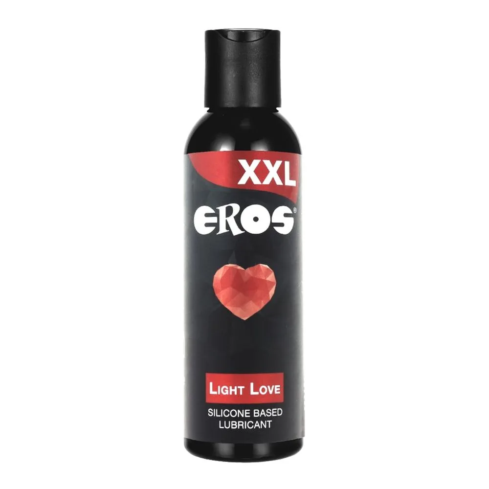 Flacon noir de lubrifiant à base de silicone EROS Light Love, format XXL avec étiquette rouge et cœur, bouchon noir sur fond blanc