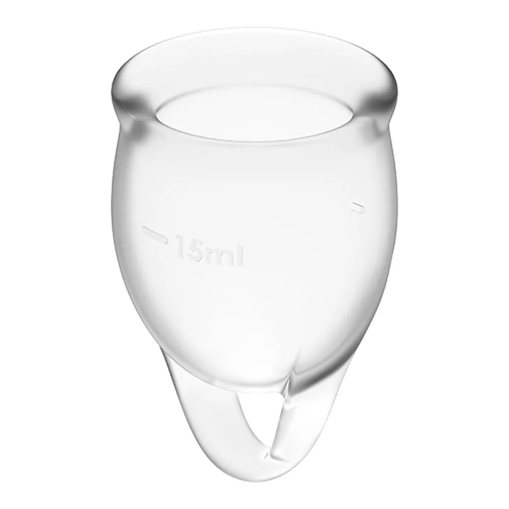 Deux coupes menstruelles en silicone blanc translucide, l'une de plus petite taille et l'autre de plus grande taille, avec graduations de volume visibles et bord épaissi, présentées vue de face sur fond blanc
