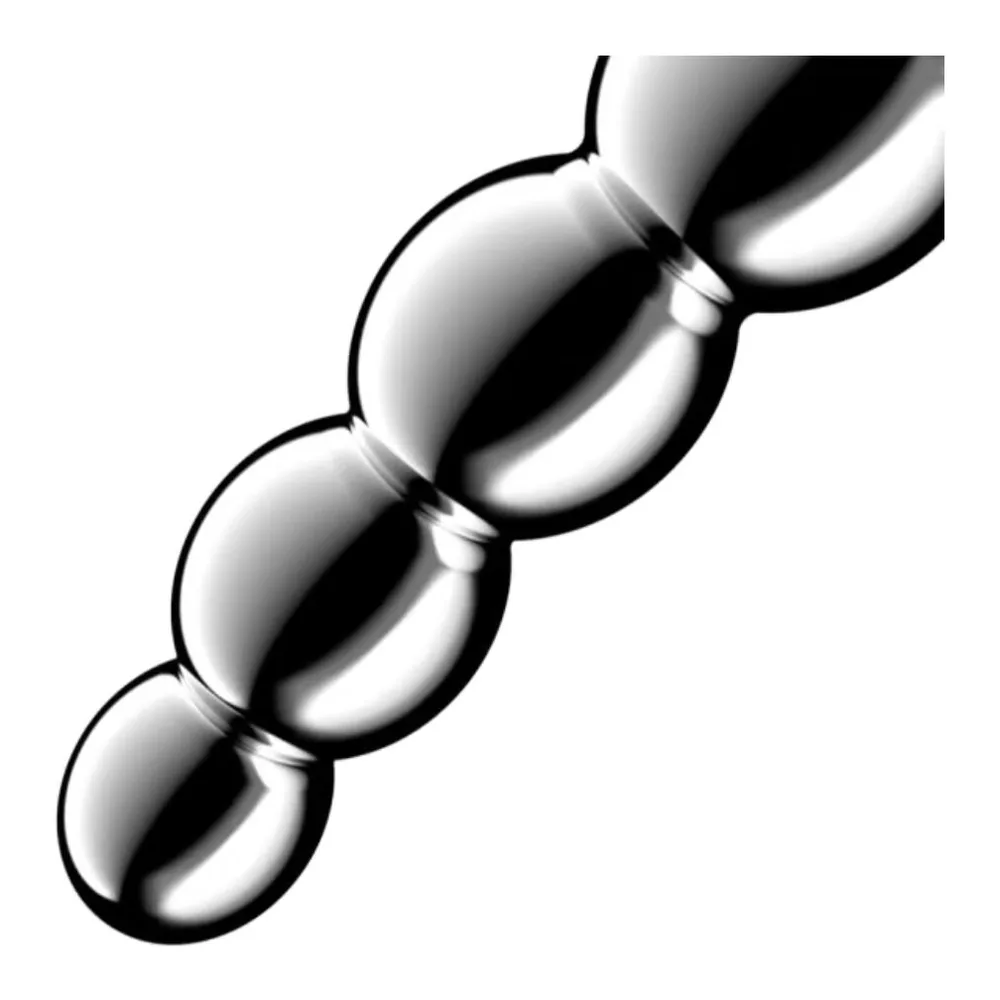 Emballage du godemichet Star Force 1 de Satisfyer en acier inoxydable, montrant le produit métallique aux deux extrémités différentes sur fond dégradé noir et gris