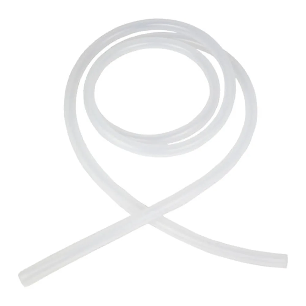 Douche anale en trois pièces : flacon souple gris, flexible enroulé et embout à collerette, sur fond blanc