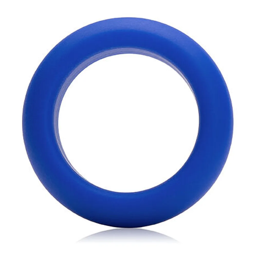 Cockring en silicone bleu, forme torique épaisse, sur fond blanc