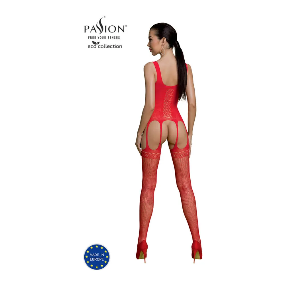Trois femmes portent des bodystockings : noir en résille avec jarretelles, rouge avec motif corail et découpes, beige clair en filet fin avec bas intégrés