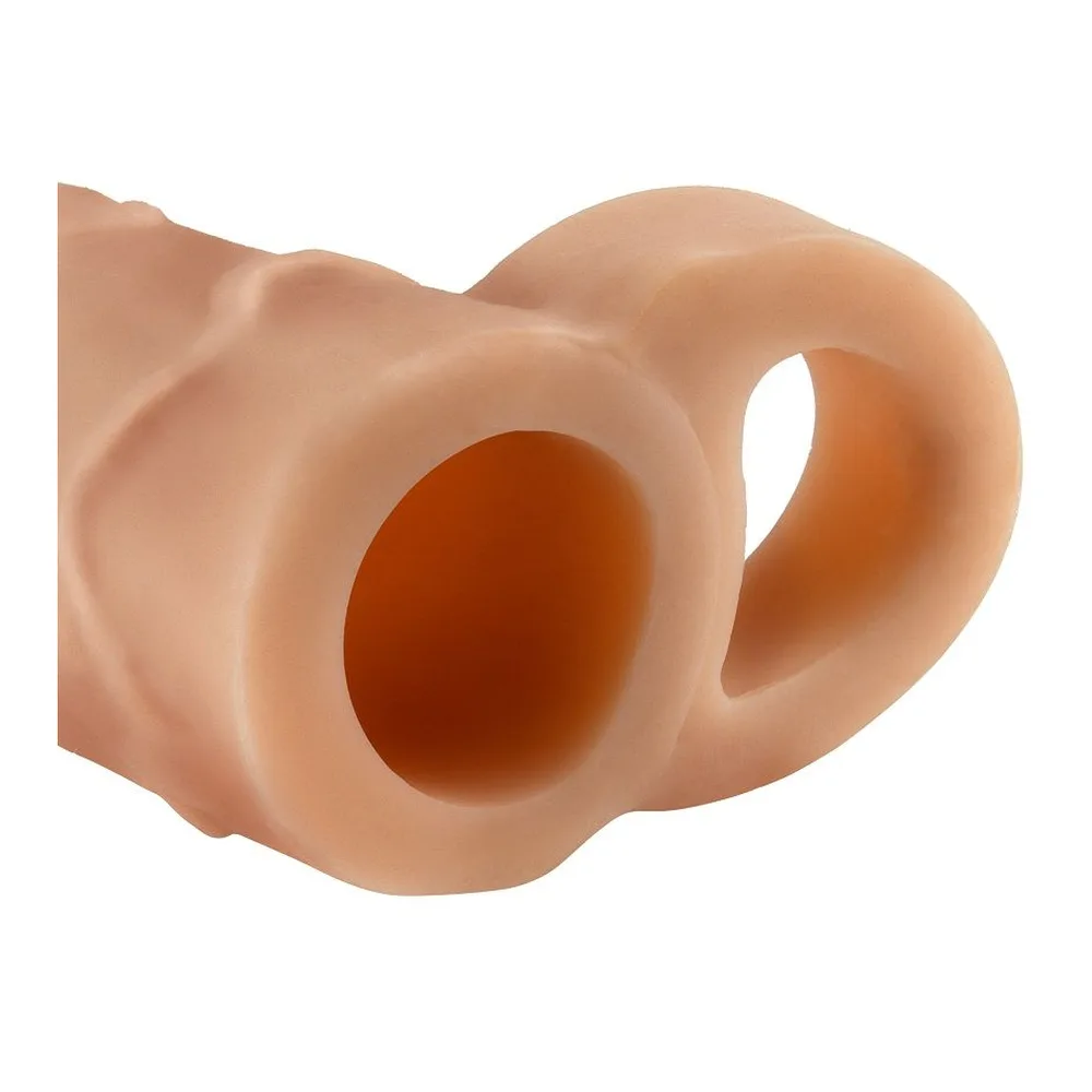 Gaine pénis extensible en silicone chair avec veines en relief, capuchon rose pâle, base annulaire, fond blanc
