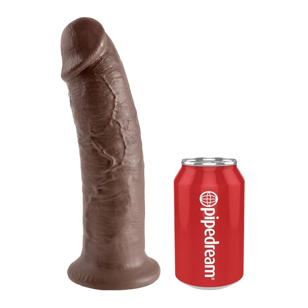 Gode en latex marron foncé à texture veinée, forme phallique arrondie, base de sustentation circulaire, fond blanc