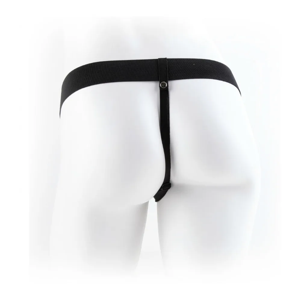 Gode-ceinture noir avec harnais élastique, vu de face sur mannequin. Silhouette de forme anatomique, sangle ajustable autour des hanches, fermoir anneau visible au centre