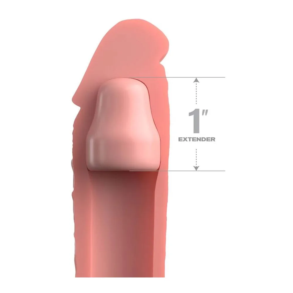 Gaine pénienne en silicone rose chair avec relief texturé, composée d'un manchon principal cylindrique et d'une extension amovible plus courte à côté, sur fond blanc