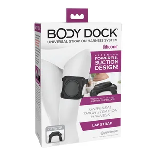 Détails du Body Dock Lap Strap : plaque, boucle de réglage et dos rembourré