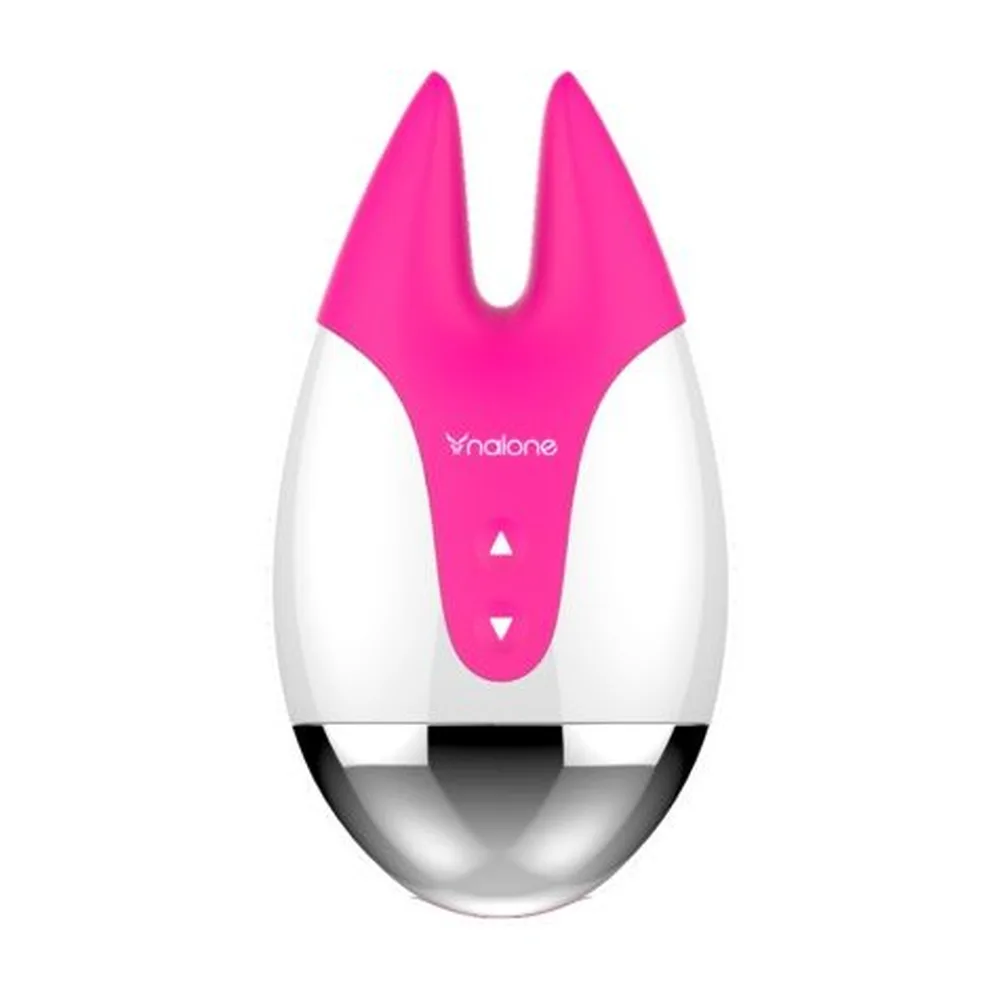 Stimulateur clitoridien Fifi rose et blanc avec deux pointes souples en silicone encadrant le clitoris, base ovoïde argentée, boutons de contrôle visibles