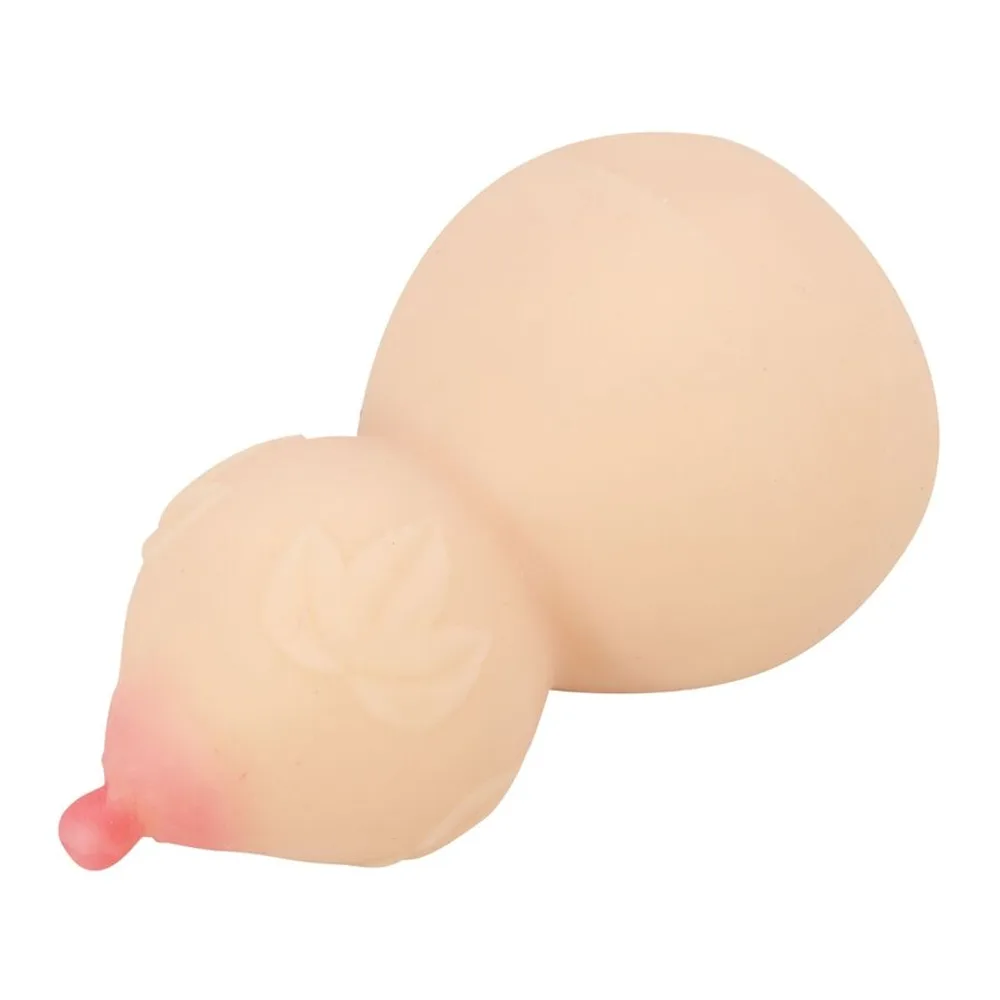 Masturbateur en silicone couleur chair composé de deux parties : un arrondi lisse et une base moulée en forme de poitrine avec détails anatomiques, dotée d'une petite ouverture rose à la base