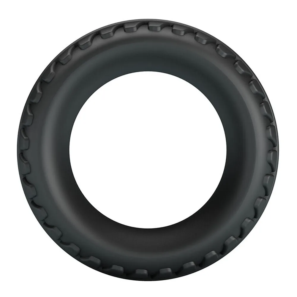 Anneau pénien en silicone noir avec surface texturée de crampons réguliers, vue en perspective sur fond blanc