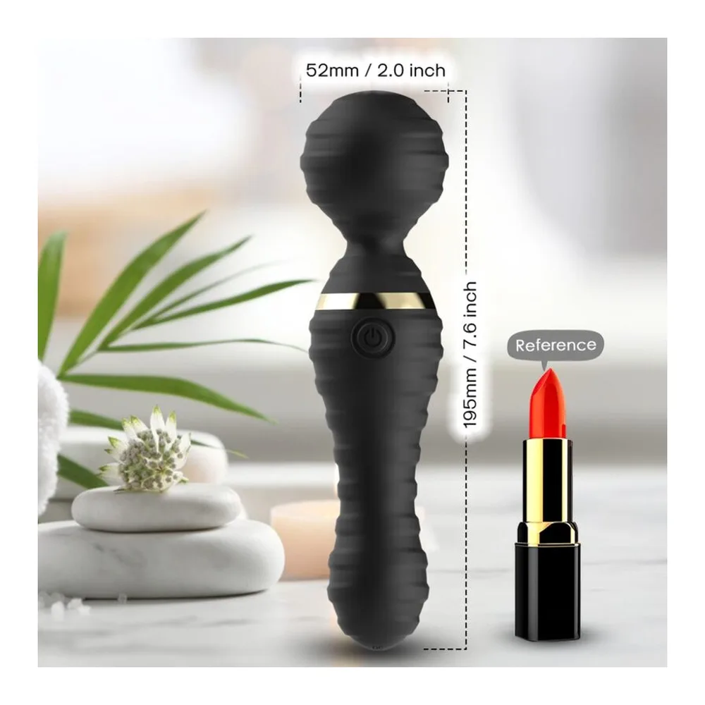 Masseur vibrateur noir en main avec tête sphérique et manche nervuré, démonstrations d'utilisation sur cou, bras et pied en encadrés