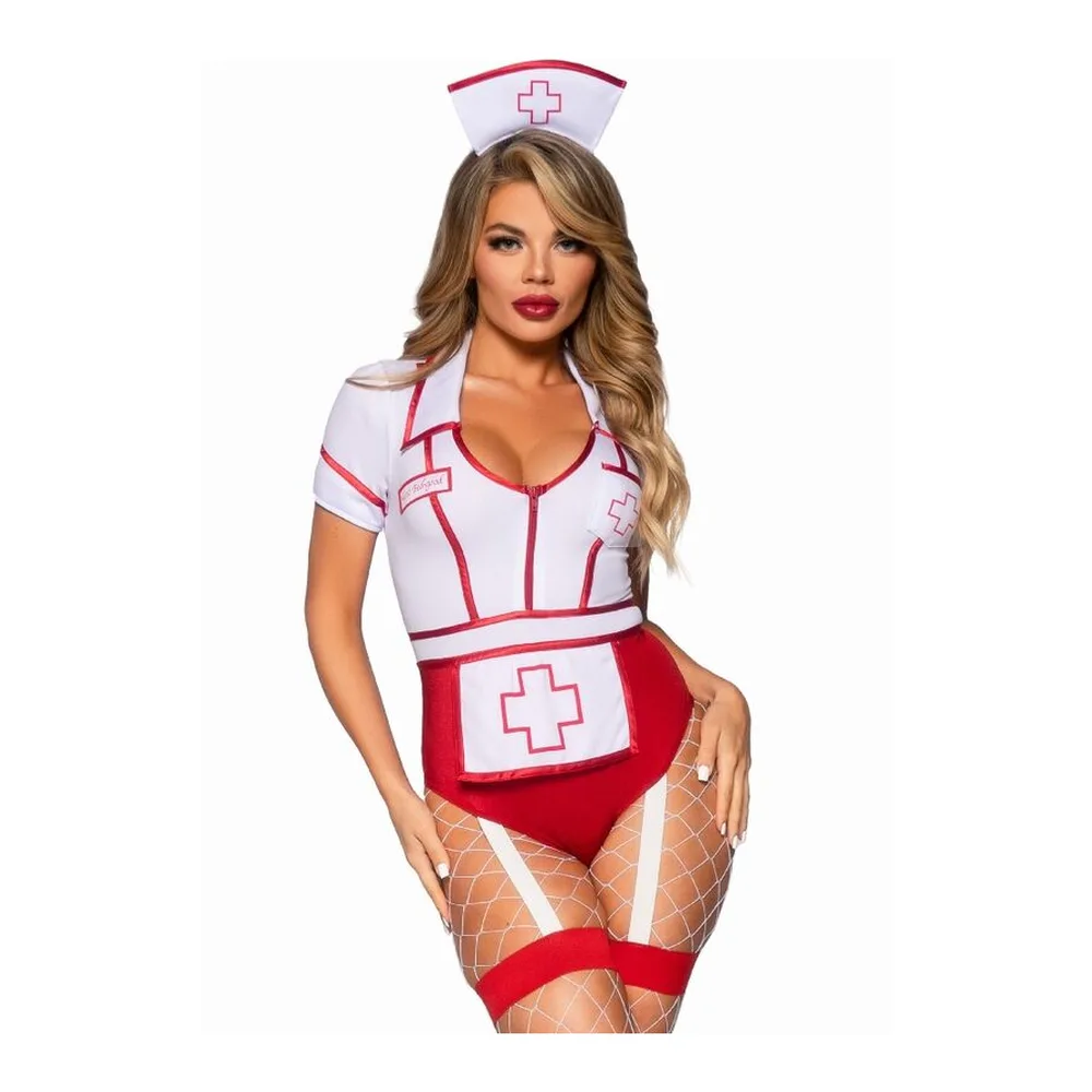 Costume d'infirmière blanc et rouge avec body à pressions, motifs croix rouge, porté avec accessoires assortis et filet ajouré