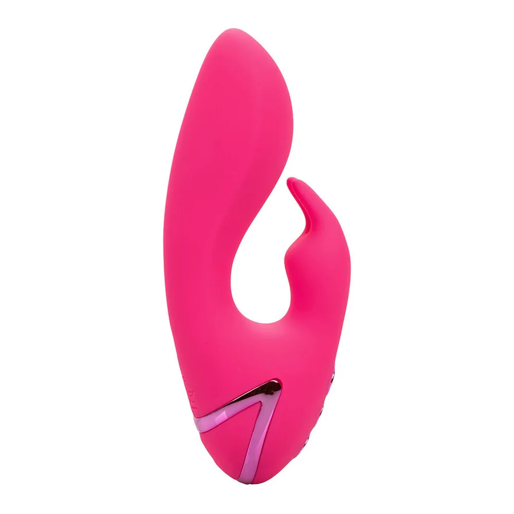 Vibromasseur rabbit rose fuchsia avec tige courte, deux stimulateurs externes en relief, boutons de contrôle sur la base, fond blanc