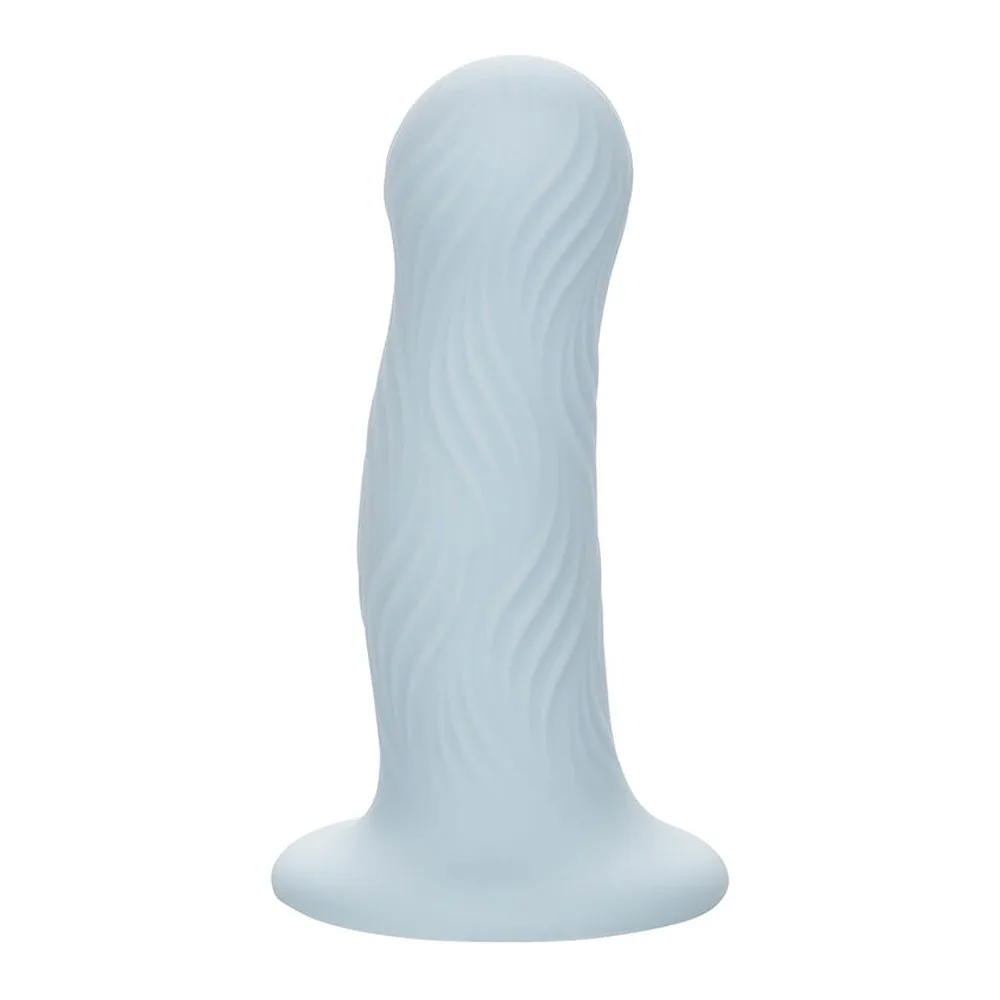 Plug anal en silicone bleu ciel avec texture ondulée, forme bulbeuse et base ventouse sur fond blanc