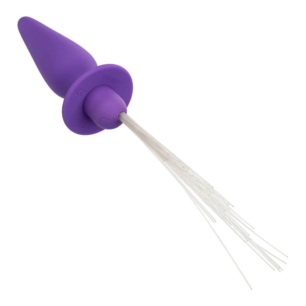 Plug anal violet en silicone avec fibre optique transparente, tête conique et base arrondie, fibres lumineuses blanches attachées à la base