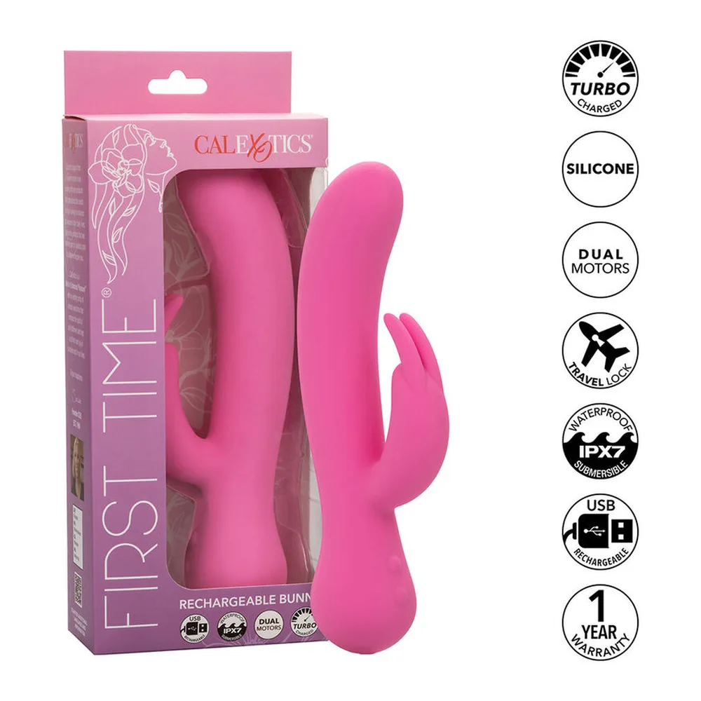 Vibromasseur rabbit en silicone rose vif, deux branches articulées avec zone bulbée, sur fond blanc