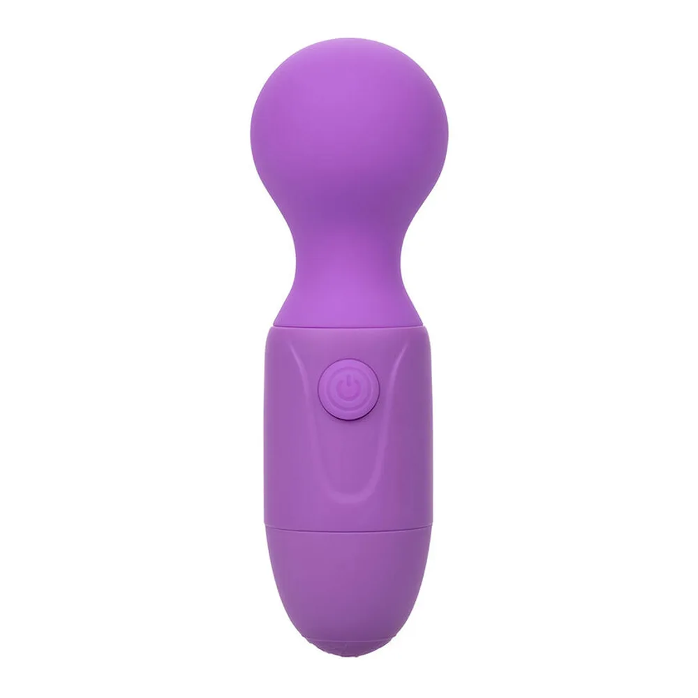 Wand masseur violet avec tête bulbeuse arrondie, corps cylindrique étroit et bouton de contrôle sur fond blanc