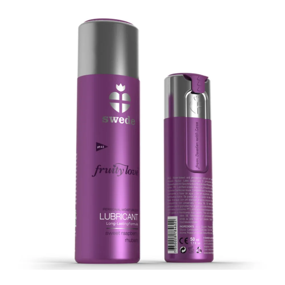 Flacon de lubrifiant Fruity Love à base d'eau, couleur violet brillant, étiquette noire avec logo Swede et texte framboise-rhubarbe, capuchon argenté métallisé