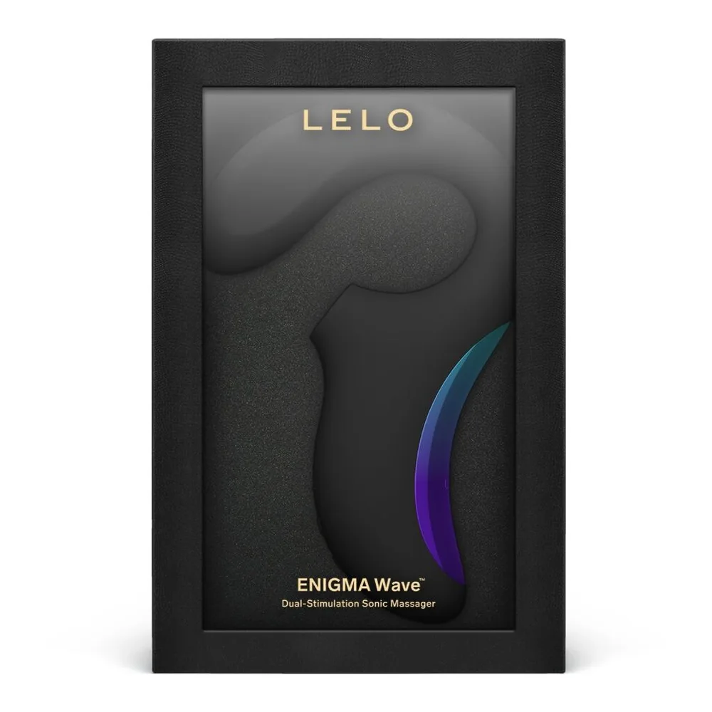 Stimulateur clitoridien noir en silicone, forme ergonomique avec tête en dôme et corps incurvé, détails de texture visibles sur la surface