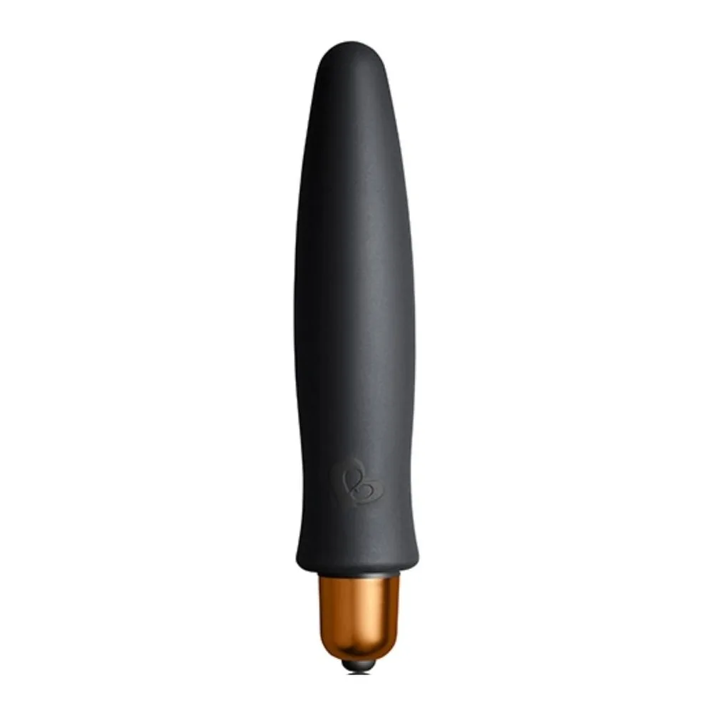 Vibromasseur compact en silicone de couleur bronze métallisé, forme fuselée avec pointe arrondie, bandeau noir de contrôle au centre, sur fond blanc