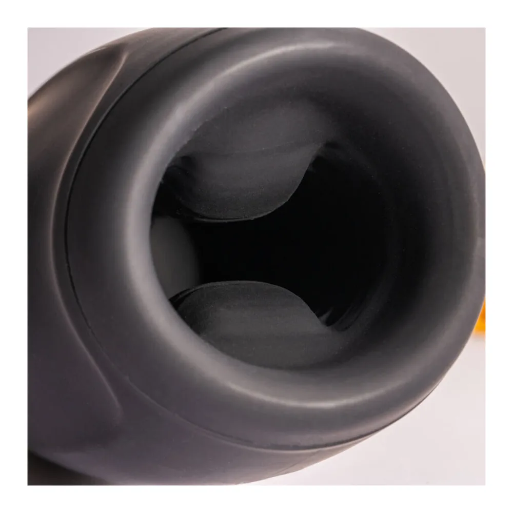 Masturbateur automatique noir en silicone, forme ergonomique incurvée avec trois boutons de commande sur la face avant, fond blanc