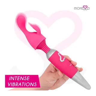 Wand Moressa Odilon tenu en main, avec l'embout à oreilles