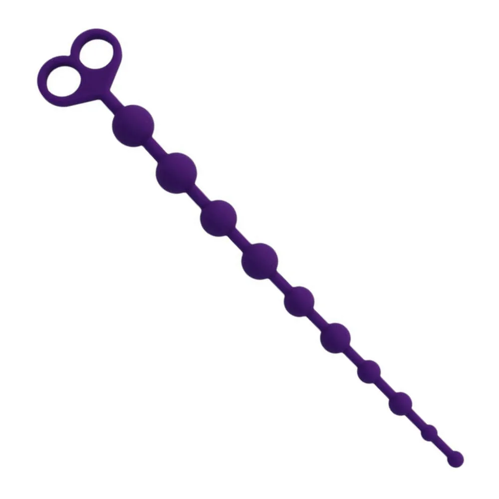 Perles anales en silicone violet foncé, composées d'une série de billes reliées entre elles, avec une poignée plate au sommet, sur fond blanc