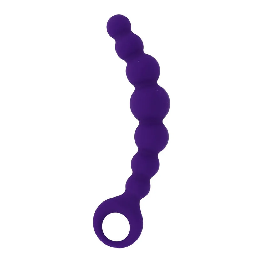 Perles anales en silicone violet foncé, huit billes progressives de tailles croissantes terminées par un anneau de retrait, sur fond blanc