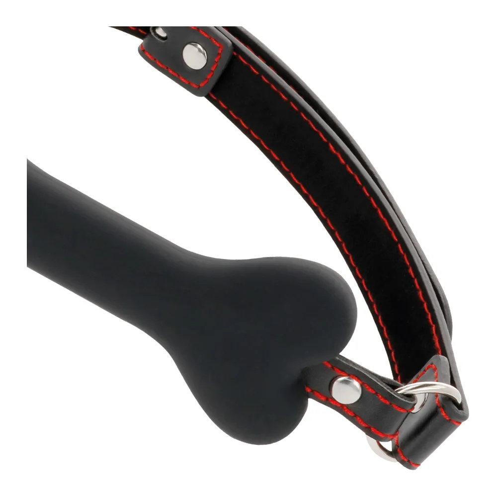 Bâillon avec harnais en cuir noir et rouge à coutures contrastantes, os en silicone noir de 14,8 cm, boucles métalliques ajustables
