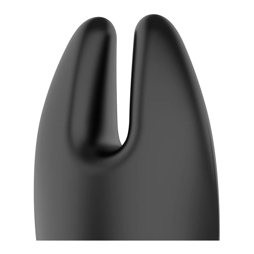 Stimulateur clitoridien noir avec deux pointes arrondies encadrant une zone centrale, base rose poudré, bouton de commande discret, fond blanc