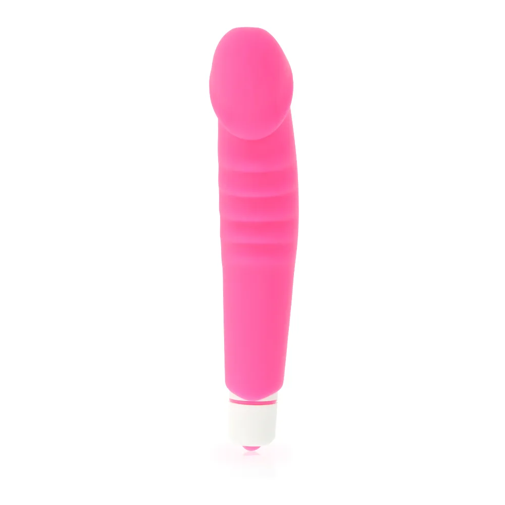 Vibromasseur en silicone rose vif avec nervures annelées sur toute la longueur, embout arrondi, affiché avec son emballage blanc et noir Dolce Vita indiquant 7 modes de vibration