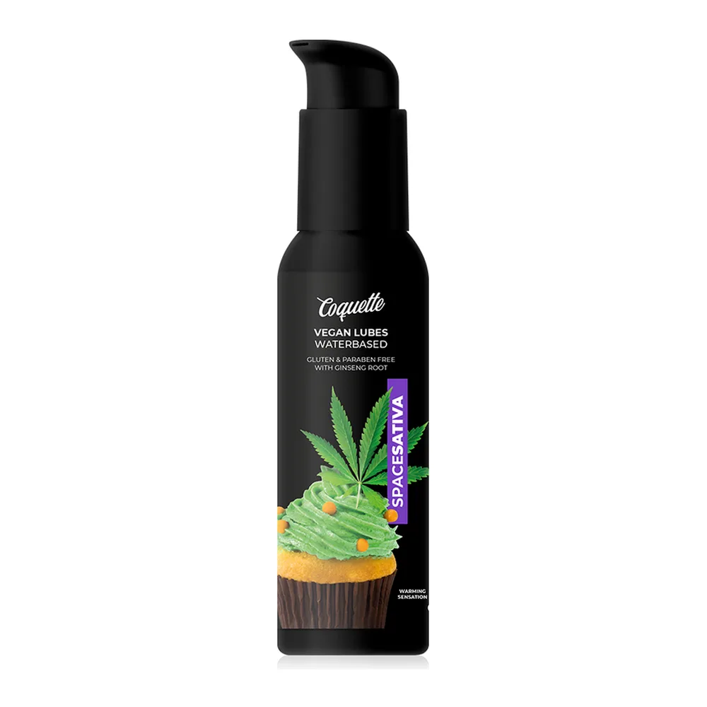Flacon noir de lubrifiant végan à base d'eau Coquette Space Sativa, avec pompe doseuse, étiquette illustrée de feuille de cannabis verte et cupcake sur fond blanc