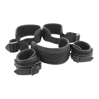 Position Jambes Ouvertes Menottes Fetish Submissive - vue en gros plan