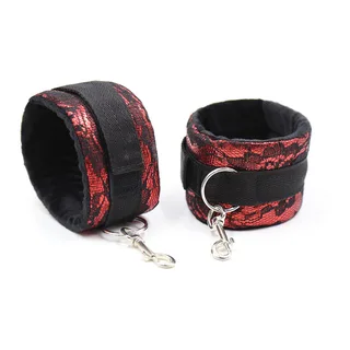 Menottes velours rouge dentelle noire anneaux ajustables, autre vue 7
