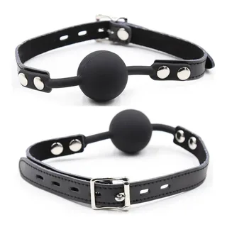 Bâillon Boule Silicone Ohmama - accessoires fournis