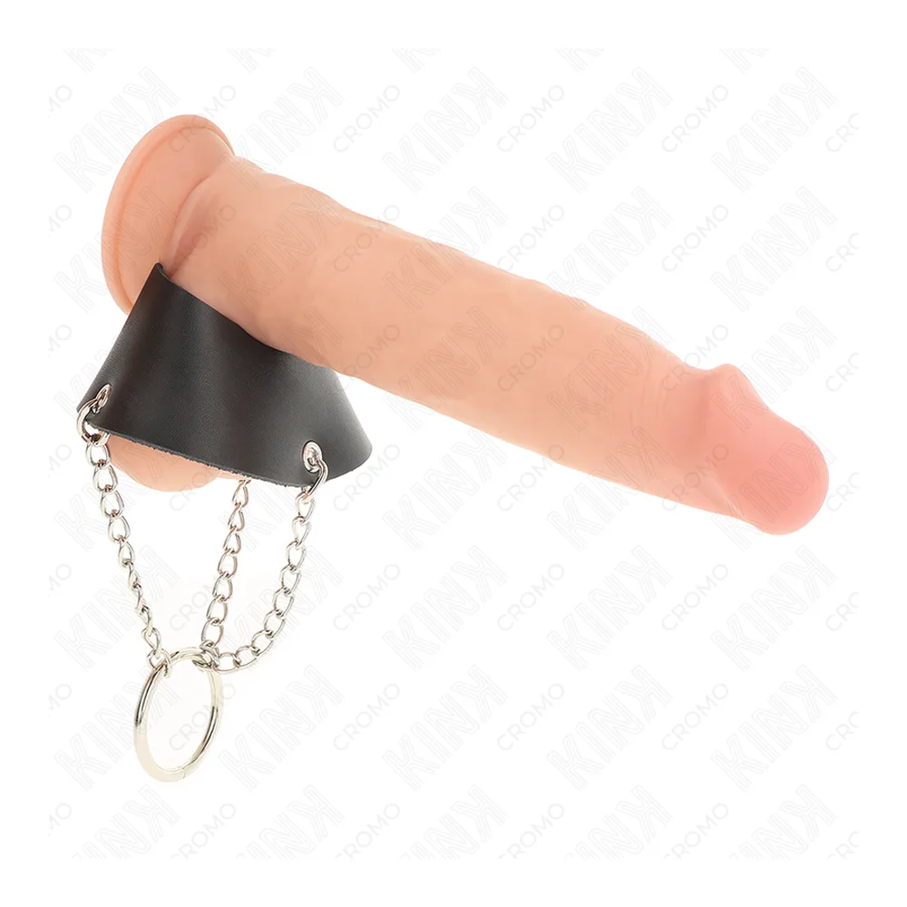 Cockring chair en silicone avec anneau de base et chaîne métallique attachée, présenté sur fond blanc avec le produit détaché à côté
