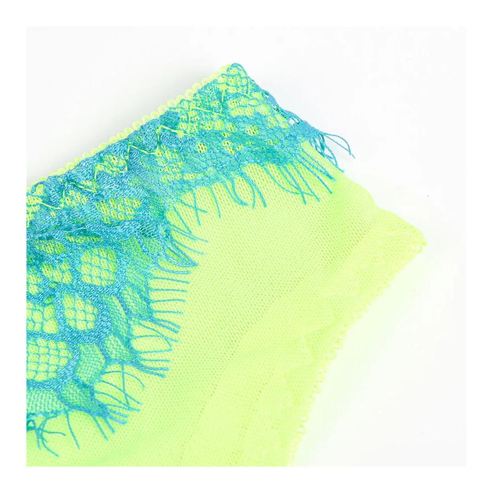 Ensemble Soutien-gorge Dentelle et Liens Jarretelles