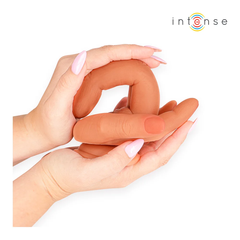 Quatre vues d'un gode point G en silicone de couleur corail, montrant sa forme courte et large avec base ventouse, présenté sous différents angles sur fond blanc