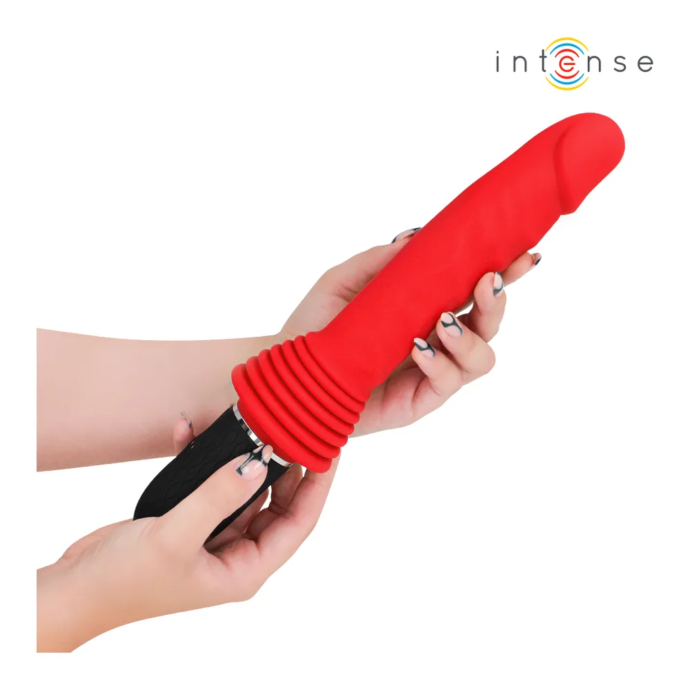 Vibromasseur réaliste rouge avec zones texturées, poignée noire mate et télécommande, vue de 3/4 avec schémas en cercles montrant les 10 modes de vibration et la fonction chauffante