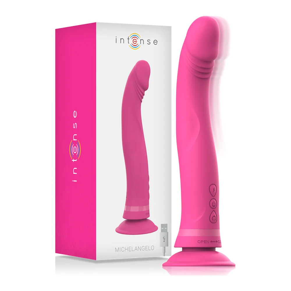 Gode vibrant en silicone rose vif avec tête arrondie, corps incurvé et base plate couleur prune, boutons de contrôle visibles sur le fût, sur fond blanc