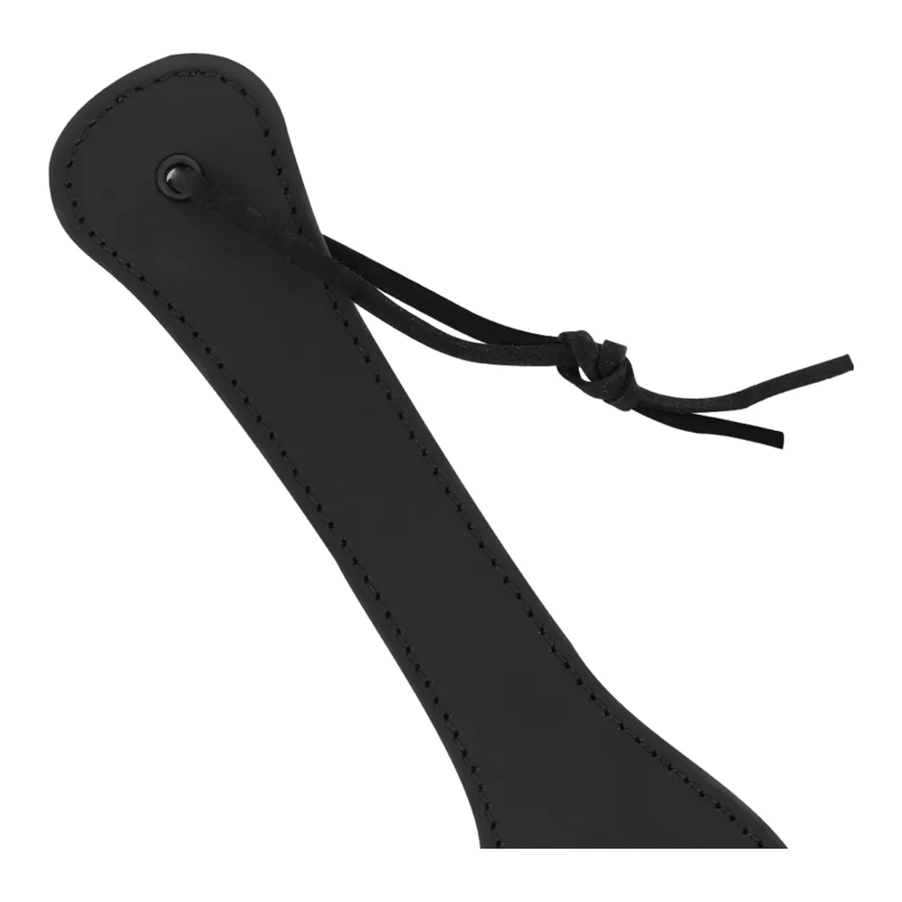 Paddle en cuir végétalien noir avec lame plate rectangulaire et poignée cylindrique dotée d'une cordelette d'attache noire