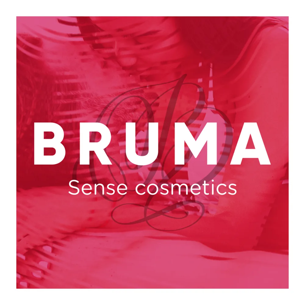 Flacon d'huile de massage BRUMA Senso cosmetics parfum fraise, 100ml, emballage noir et rose avec illustration stylisée, étiquette « 3 in 1 Premium Massage Hot Oil »