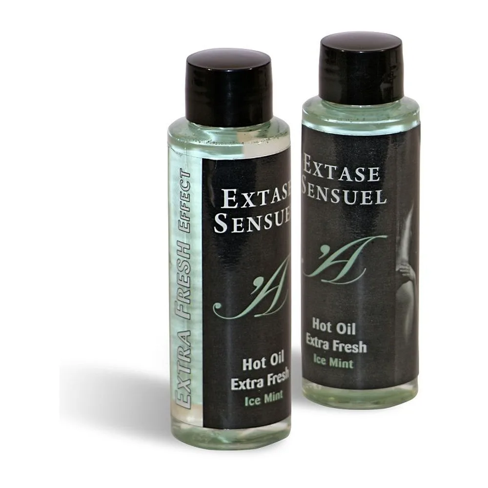 Deux flacons d'huile de massage Extase Sensuel aux teintes vert pâle et noir, étiquetés « Hot Oil Extra Fresh Ice Mint », avec bouchons noirs, sur fond blanc