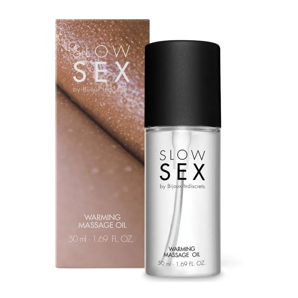 Emballage et flacon de l'huile de massage chauffante Slow Sex by Bijoux Indiscrets, 50 ml. Boîte marron avec texture pailletée et flacon transparent avec bouchon noir