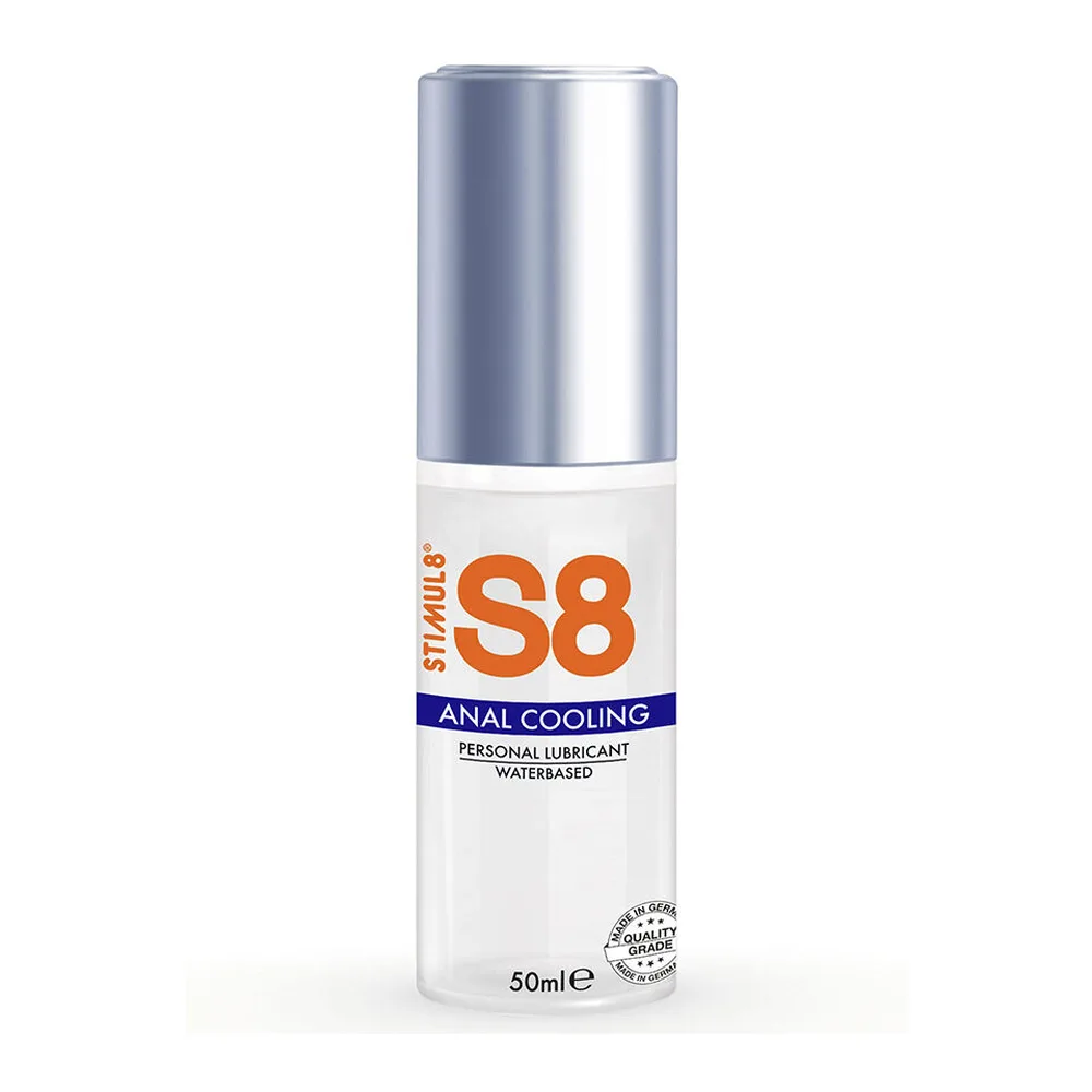 Flacon de lubrifiant S8 Anal Cooling blanc et argent de 50 ml, avec étiquette orange et bleue indiquant sa formule à base d'eau et effet refroidissant, sur fond blanc