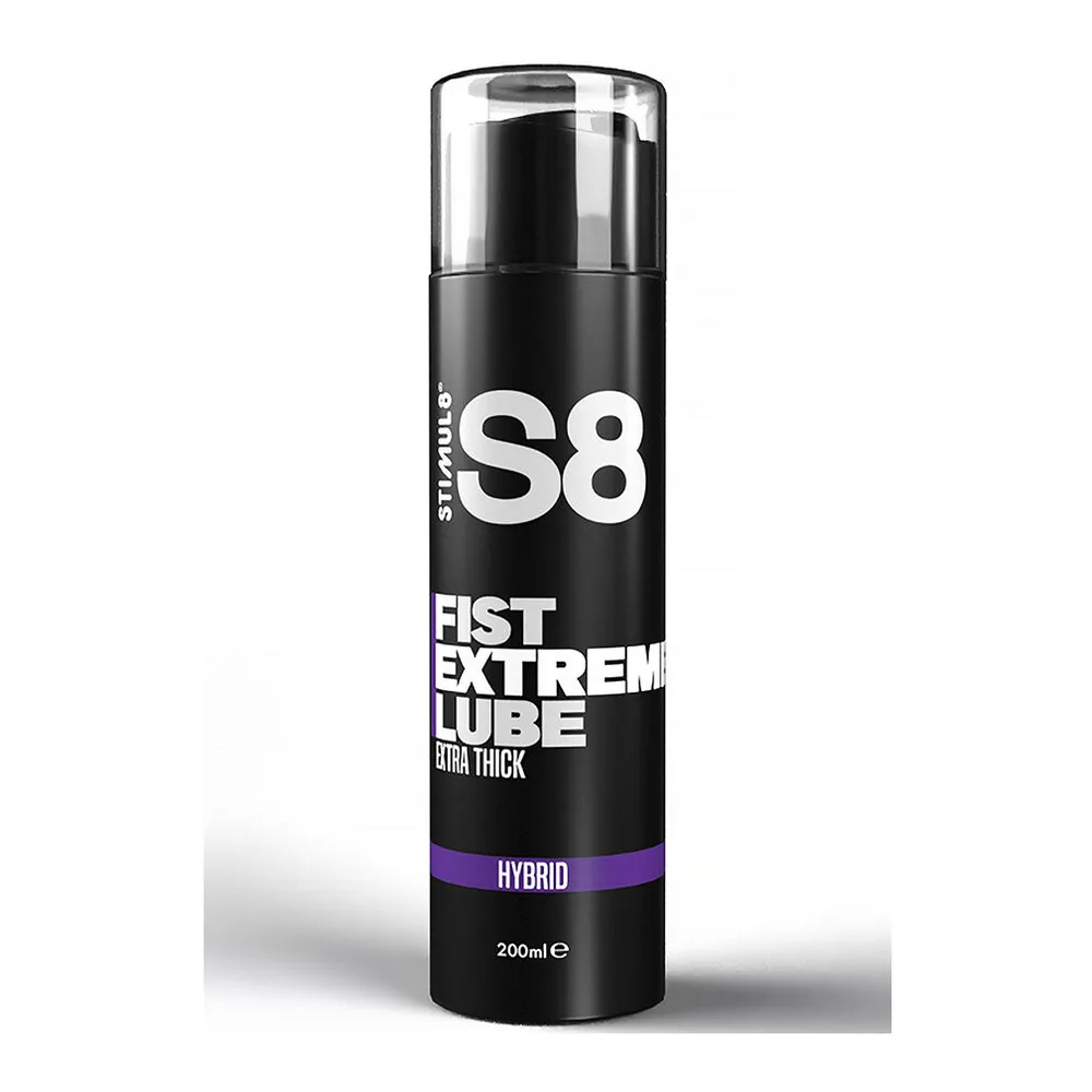 Flacon noir de lubrifiant S8 Fist Extreme de 200 ml, avec bande violette et étiquette blanche, présenté sur fond gris