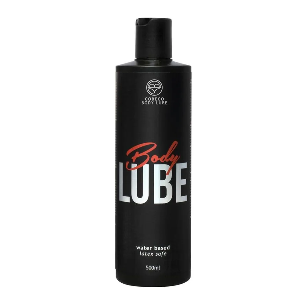 Flacon noir de 500 ml de lubrifiant Gobeco Body Lube à base d'eau, étiquette blanche et rouge, capuchon noir, sur fond blanc